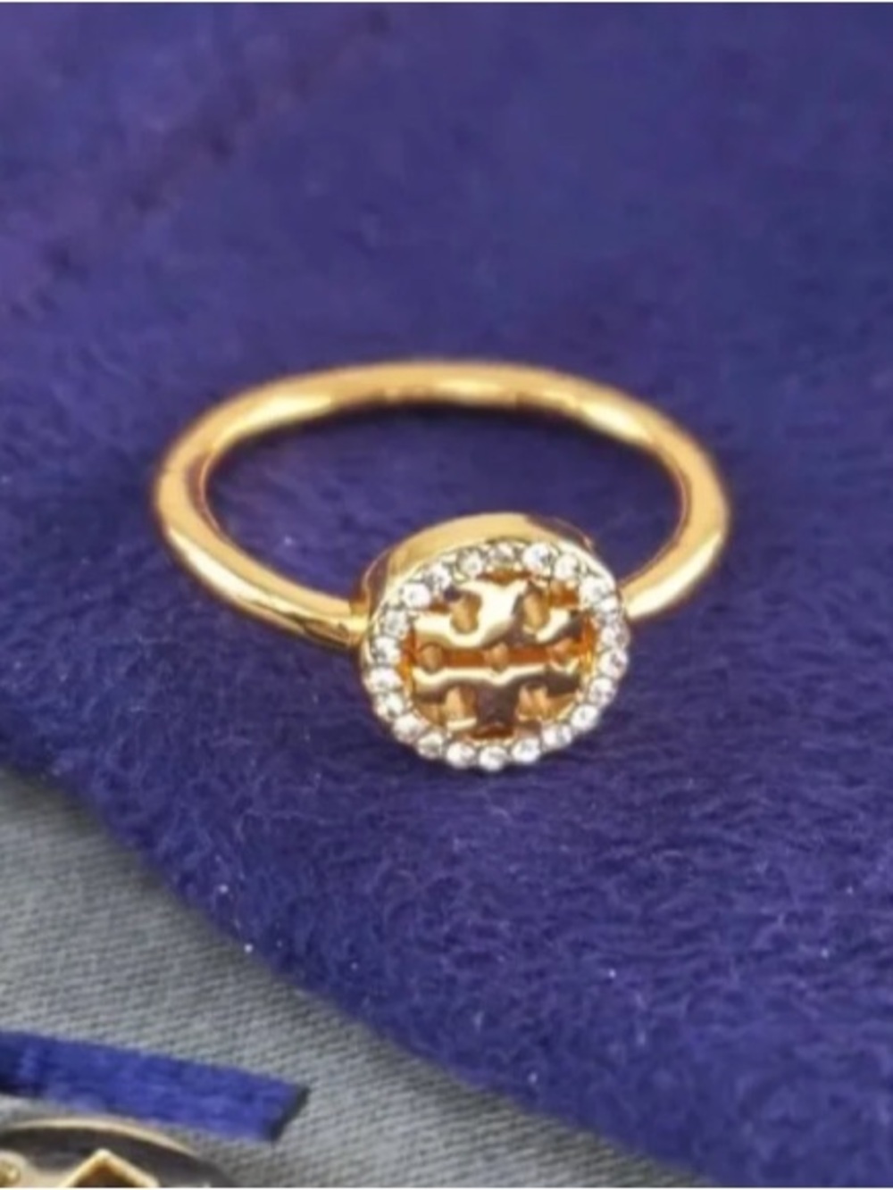 Tory Burch Miller Pavé Single Logo Delicate Ring (Brand New with Dust Bag)